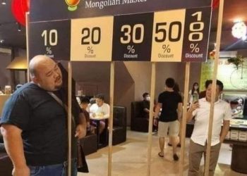 Për t’i vetëdijesuar njerëzit për rreziqet e mbipeshës, një restorant bëri këtë veprim