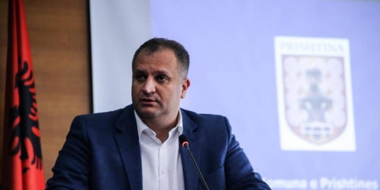 Debat i ashpër mes asambleistëve të VV-së dhe Shpend Ahmetit