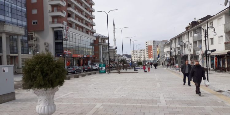 Nxënësi e raporton në Polici drejtorin e shkollës për keqtrajtim