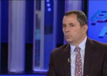 “Kontributi i Kurtit për UÇK-në”, Gashi: Njerëzve iu dhemb që nuk e kanë kokën e Albin Kurtit