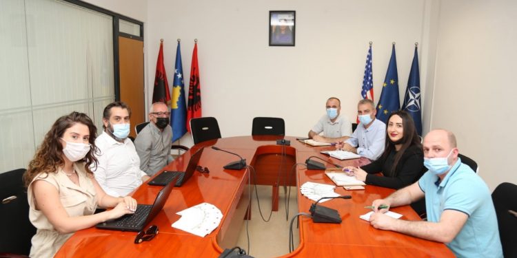 USAID përzgjedh Drenasin për mbështetje në procesin e legalizimit të ndërtimeve pa leje