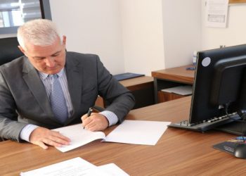 Sveçla nënshkruan marrëveshjen për pagesën e policës kufitare për bashkatdhetarët