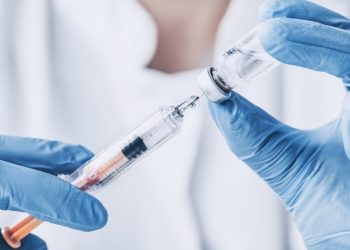 Nga 15 qershori në Francë mund të vaksinohen edhe të rinjtë