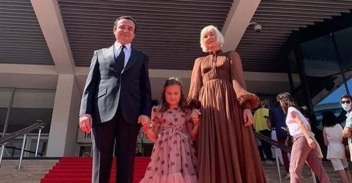 Kurti përmes fotografive sjellë atmosferën nga Festivali i Cannes