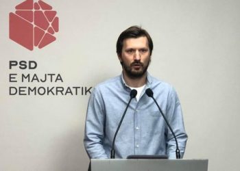 Nushi: Përhajr Bajrami të gjithëve, përveç atyre që po duan të na i vjedhin nga 5 euro për tiketa ngjitëse