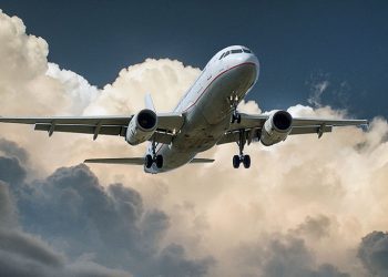 Zhduket nga radari një avion me 17 pasagjerë dhe anëtarë të ekuipazhit, në Rusi