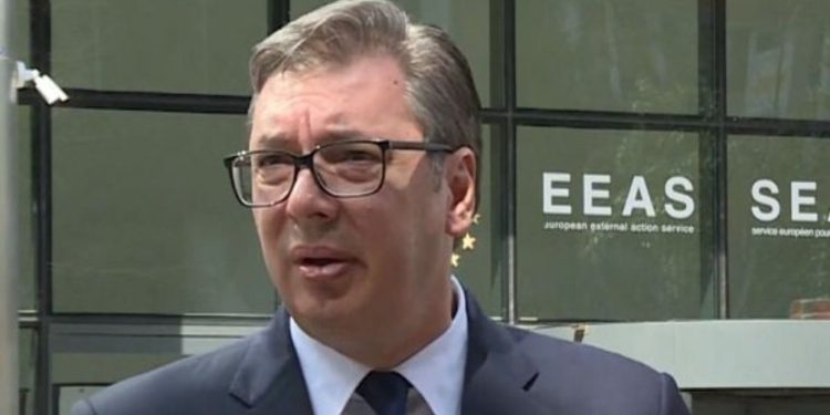 Vuçiq pas takimit: Kurti është kthyer në shekullin e 19-të