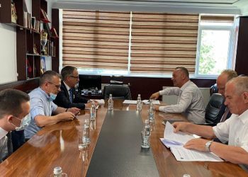 Helmimi në Deçan, Vitia takohet me Ramosaj