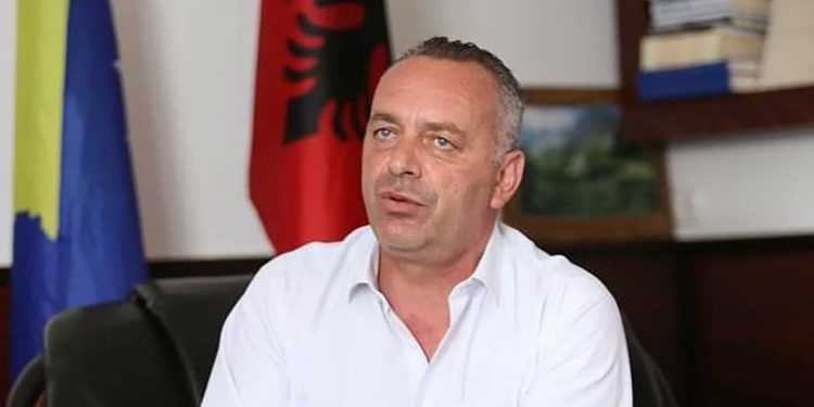 Bashkim Ramosaj vie me njoftim të ri për qytetarët e Deçanit