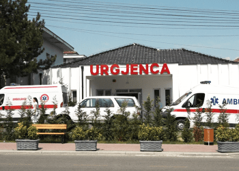 IKSHPK: Janë gjetur baketere në ujin e pijshëm në Deçan, ka mundësi kontaminimi