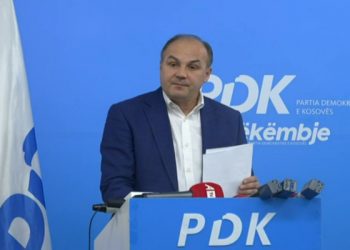 Enver Hoxhaj e quan Nora Gjakovën madhështore, pas fitorës së medaljes së artë