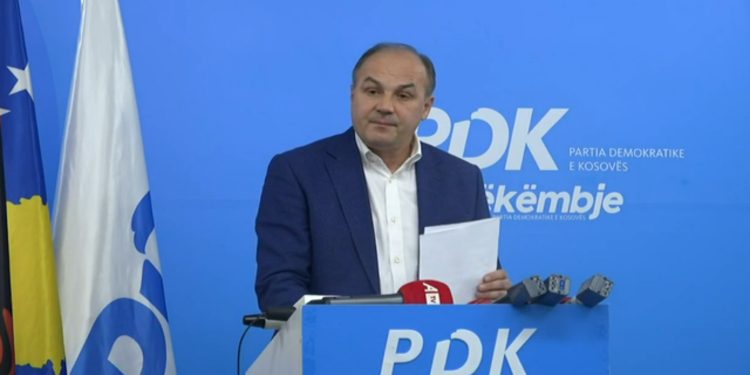 Enver Hoxhaj e quan Nora Gjakovën madhështore, pas fitorës së medaljes së artë