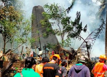 Shkon në 31 numri i të vdekurve nga rrëzimi i avionit në Filipine