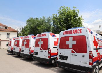 Ministria e Shëndetësisë ka pranuar 5 autoambulanca të reja