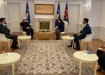 Osmani priti Myftiun Tërnava, u bisedua për kontributin e BIK-ut