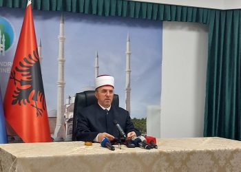 Tërnava uron Kurban Bajramin, lutet për ata që pësuan nga vërshimet