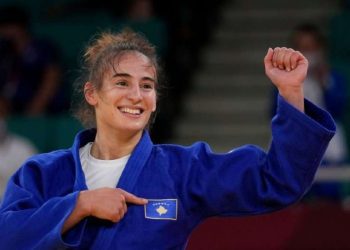 Ambasada Amerikane pas fitores së Nora Gjakovës: Gratë kosovare janë të forta