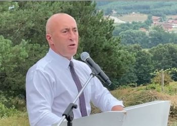 Helmimi në Deçan, reagon Haradinaj: Me shqetësim po e përcjellim situatën