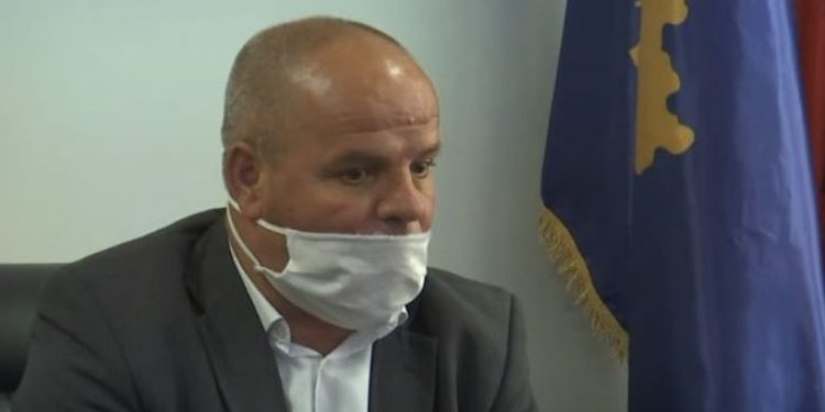 Smajl Latifi merrë rrugën për në Kroaci: Do t’u qëndrojë afër të lënduarve