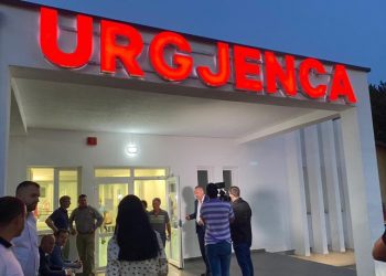 Rastet e helmimit të qytetarëve në Deçan, flet infektologu Komoni