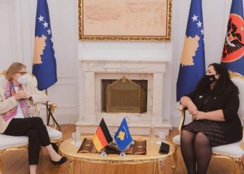 Presidentja Vjosa Osmani takohet me ambasadoren Susanne Schütz