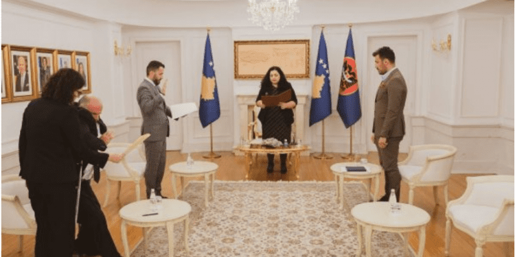 2 anëtarët e rinj të KQZ-së betohen para Presidentes Osmani