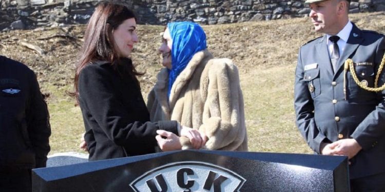 22 vjet nga vrasja e vëllezërve Bytyqi, Vlora Çitaku kujton nënën e tyre dhe kërkon drejtësi