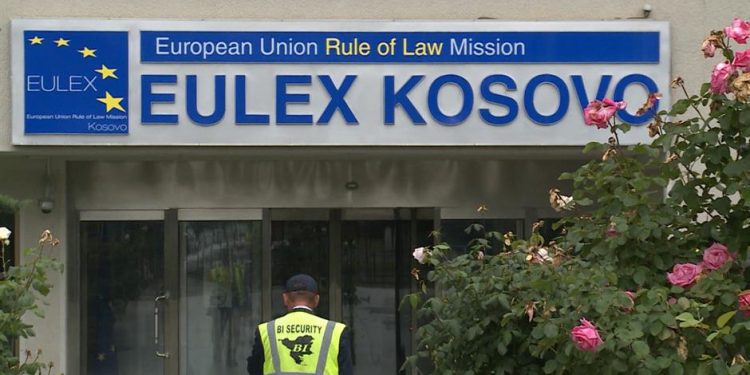 A mund të iniciojë Kuvendi hetim parlamentar për pretendimet e Simmons?