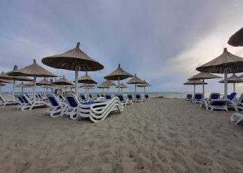 Vetëm 11% e kosovarëve nuk kanë kushte për të shkuar në deti për pushime