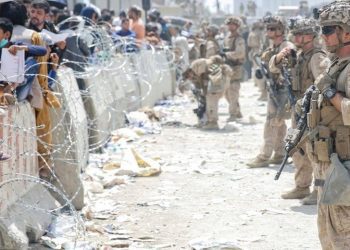 Shkëmbim zjarri në aeroportin e Kabulit, rritet frika nga atentatet