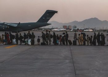 Paralajmërohet sulm terrorist në aeroportin e Kabulit