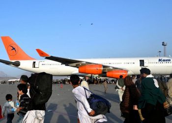 Talebanët: Afganët me viza mund të largohen nga vendi edhe pas 31 Gushtit