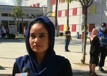 Rrëfimi i dhimbshëm i gazetares afgane: Jam në Shqipëri, por mendjen e kam te familja ime