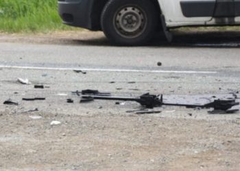 Aksident mes 2 veturave në rrugën Deçan-Gjakovë, njëra nga to i përket policisë