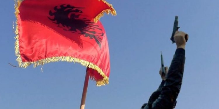 Policia konfiskon 50 revole nëpër ahengje familjare