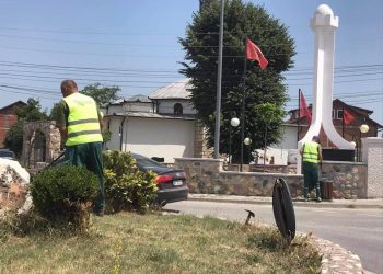 Deçani vazhdon mirëmbatjen e lapidarëve dhe memorialeve të dëshmorëve