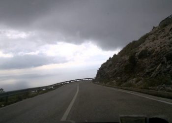 Merr flakë autobusi nga Kosova rrugës për në Himarë