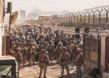 SHBA drejt përfundimit të evakuimeve para afatit, mbyllet aeroporti i Kabulit