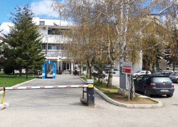 Flet infektologu për gjendjen e fëmijës së prekur nga ethet e minjve