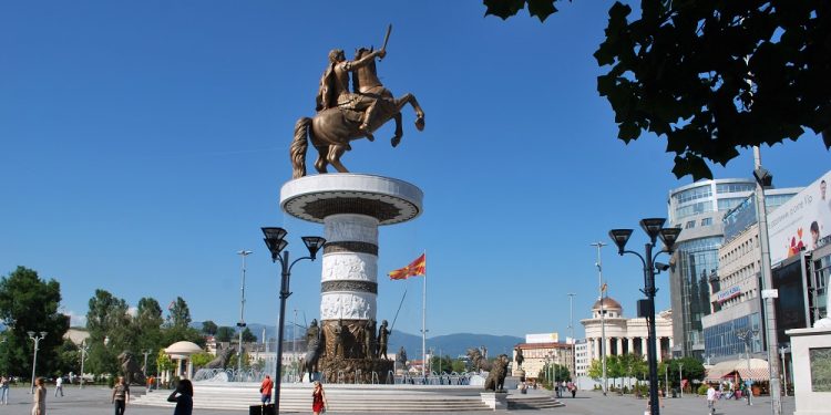 Maqedonia e Veriut shënoi 32 viktima nga koronavirusi në 24 orë