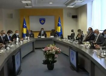 Kurti nis mbledhjen e Qeverisë me fjalë për vrasjen e Marigonës