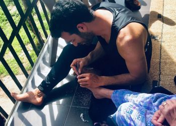 Lahaj dedikim të ndjerë për nënën e tij: Mu dasht me ardh me t’pa nder vorre