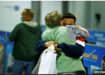 Mbërrinë aeroplani i parë me refugjatë afganë në Frankfurt të Gjermanisë