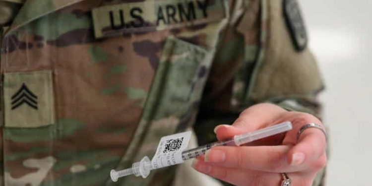Pentagoni bën vaksinimin e detyrueshëm për ushtarakët