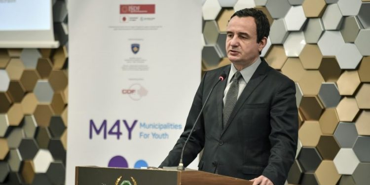 Kurti merr pjesë në lansimin e projektit “Komunat për të rinjtë”