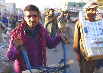 93% e afganëve po përballen me sfidën e urisë