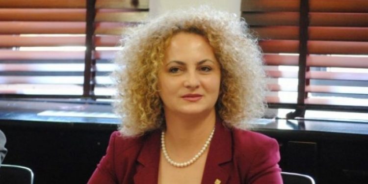 Donika Kadaj-Bujupit: Partitë nuk do t’i mbajnë premtimet
