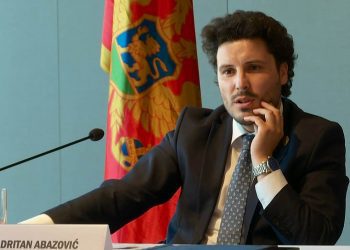 Abazoviq: Nëse kalohet vija e kuqe, mund ta rrëzoj qeverinë