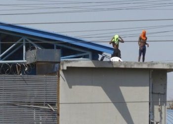 Luftë mes bandave të drogës në burg, vriten 116 persona