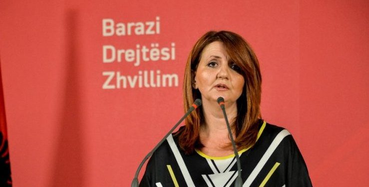 Kollçaku fajëson popullin dhe Bekim Haxhiun për skadimin e afatit të vaksinave!